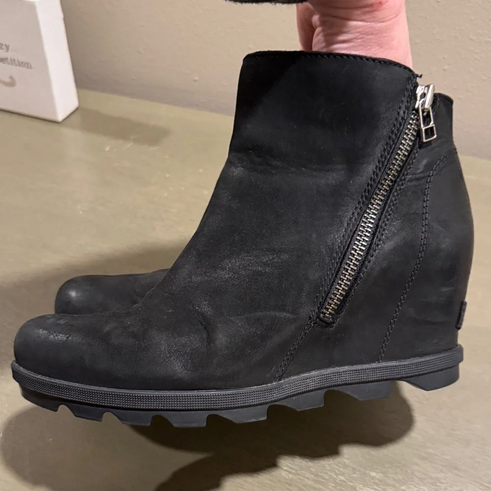 Sorel Black Leather Wedge Boots